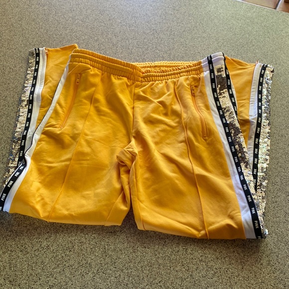 Vs Pink bling track pants faux fur full zip hoodie fashion show exclusive 2018 - Picture 8 of 15